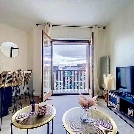 Avec Balcon Le Nid Dore - Place Morny 도빌